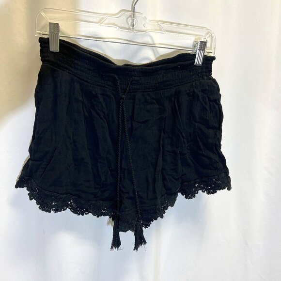 Mudd Pants - Mudd Lace Trim Drawstring Waist Shorts